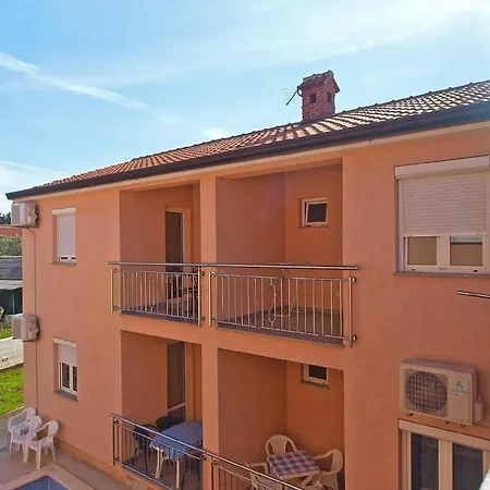 Apartment Fuer 5 Personen Ca 54 Qm In Peroj, Istrien Istrische Riviera *